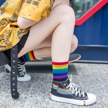 Curcubeu cu Dungi Moda coreeană Streetwear Femei Șosete Cald, Amuzant Bomboane Alb Negru Scurtă de Iarnă de Bumbac Neon Fericit LGBT Șosete 5